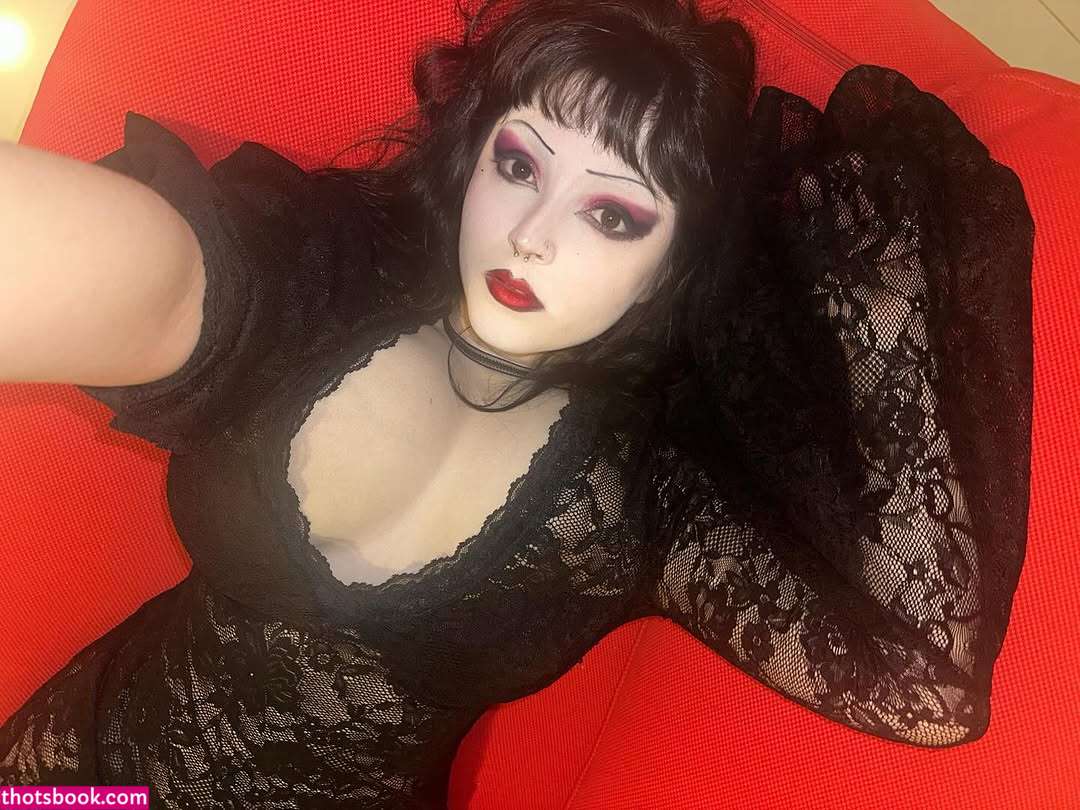 ghoulishbats Photo #3