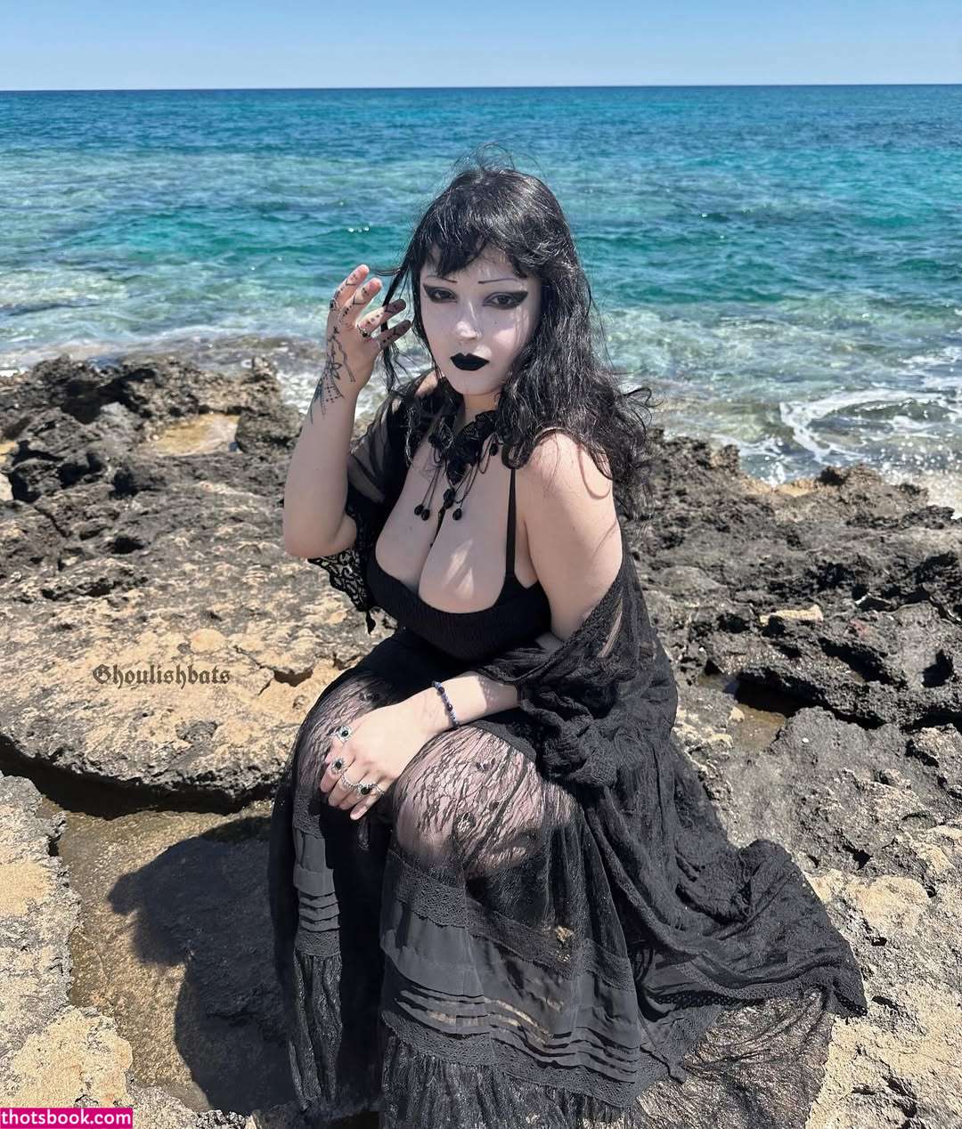 ghoulishbats Photo #4