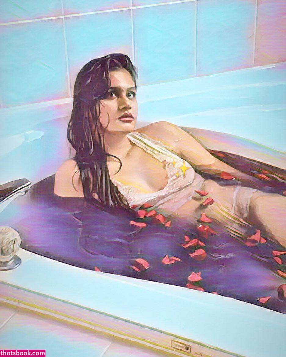 Riya Keshary Photo #15