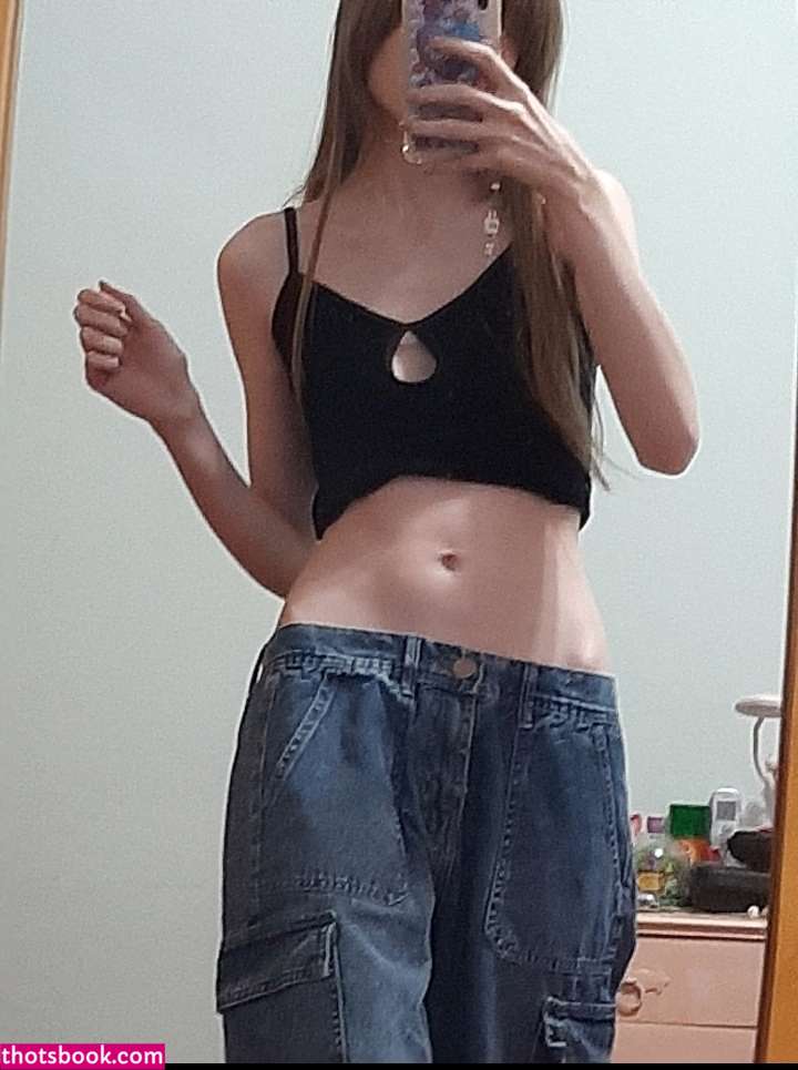 Kiki Glitter Photo #2