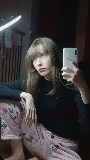 Kiki Glitter Photo #1