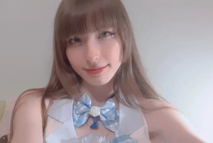 Kiki Glitter Photo #3