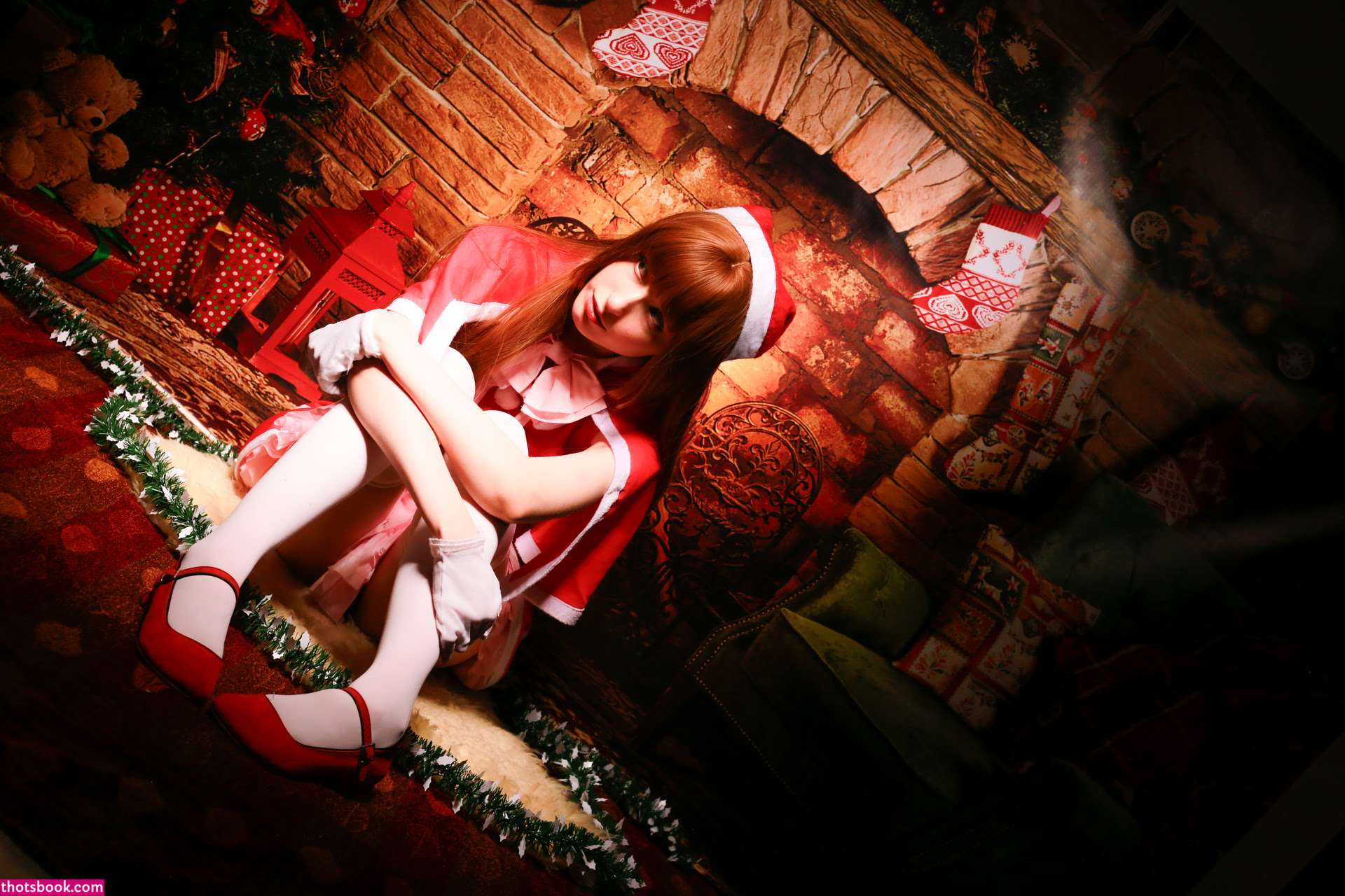 Kiki Glitter Photo #8