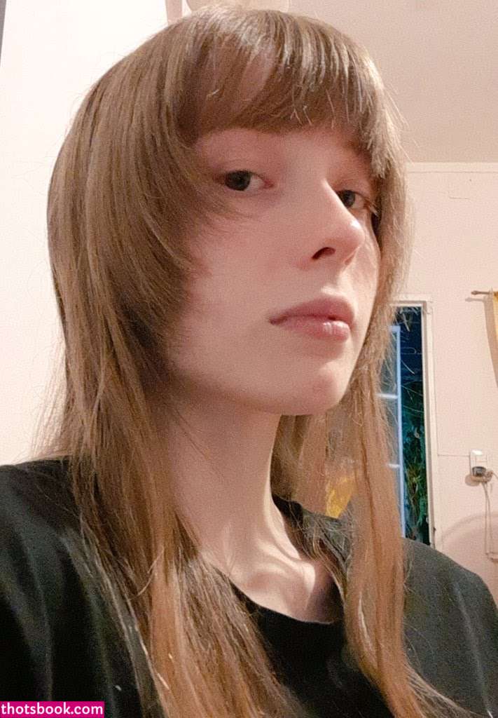 Kiki Glitter Photo #33