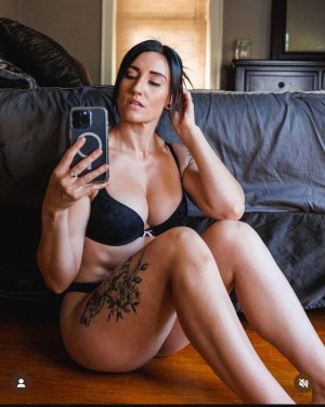 Lesley Cusumano Photo #6