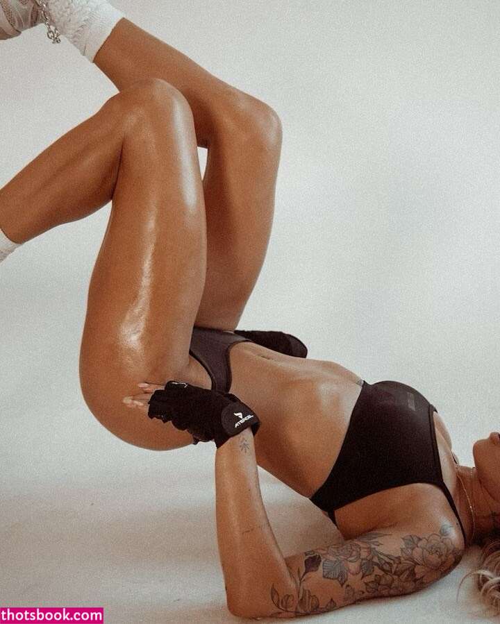 Leslie Golden Photo #17