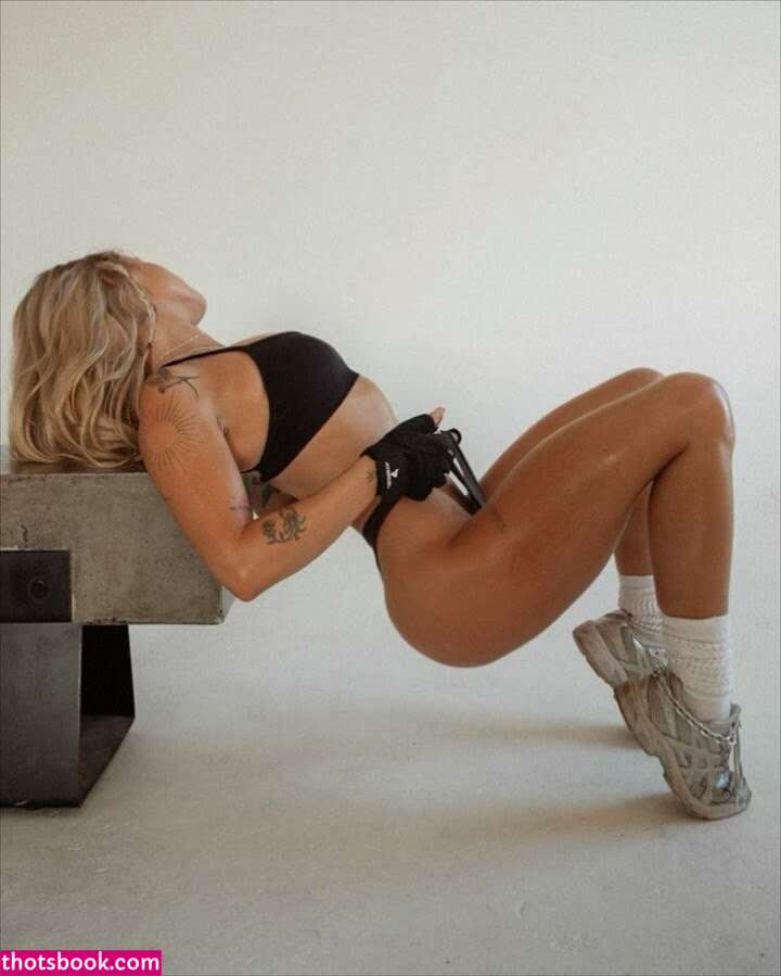 Leslie Golden Photo #18