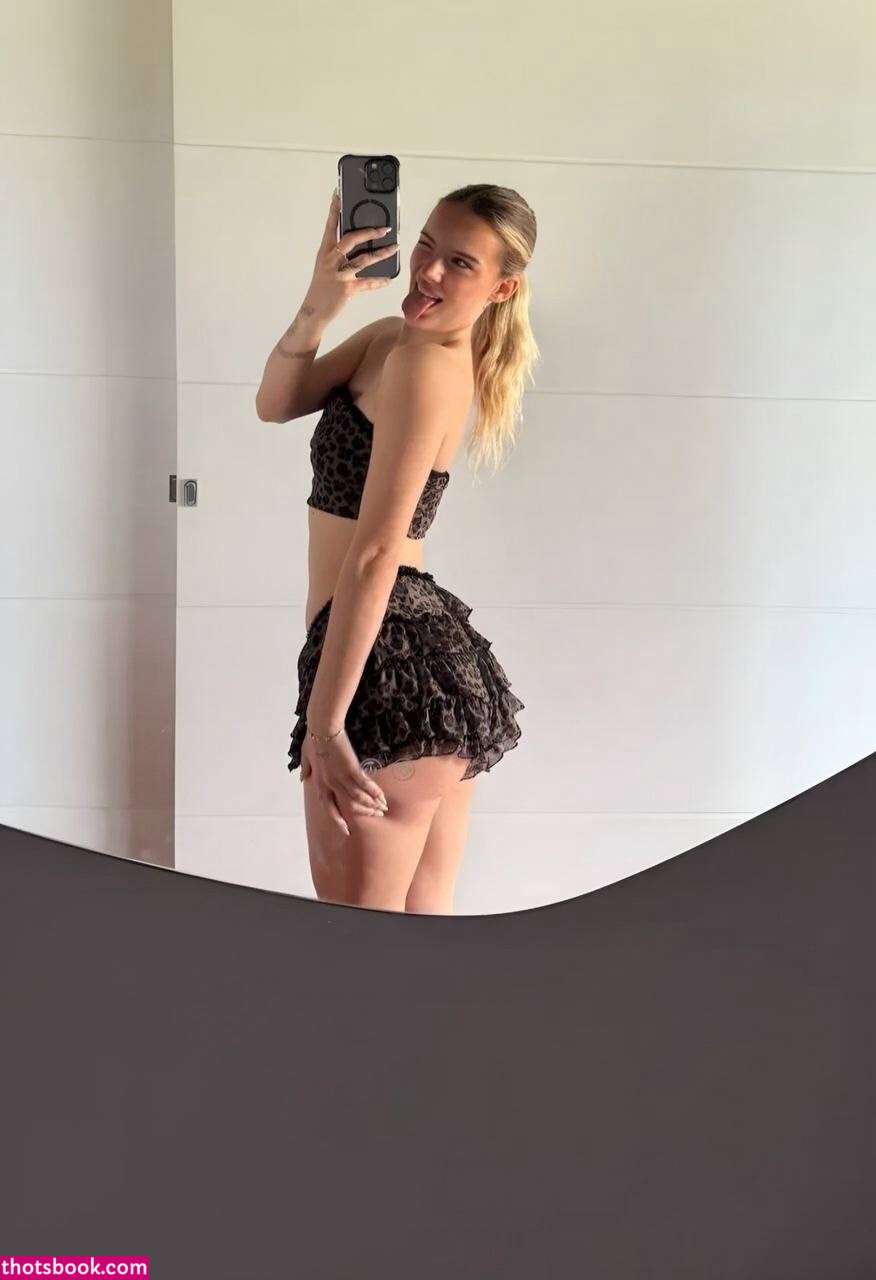 Lia Sikora Photo #31