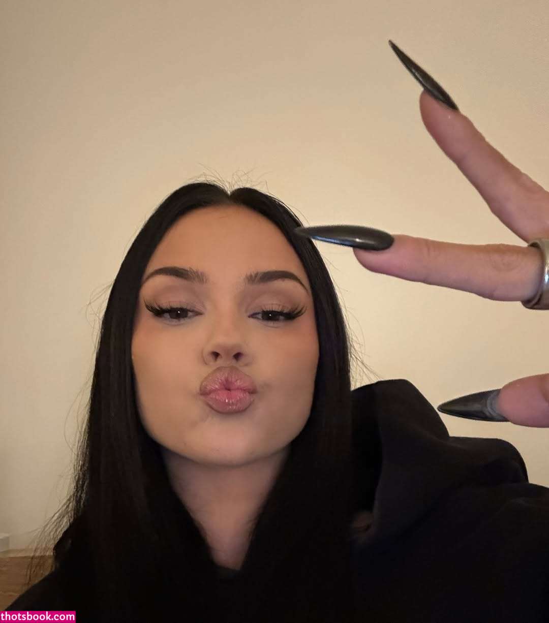 Maggie Lindemann Photo #4