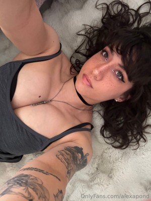 Alexa Pond Photo #310