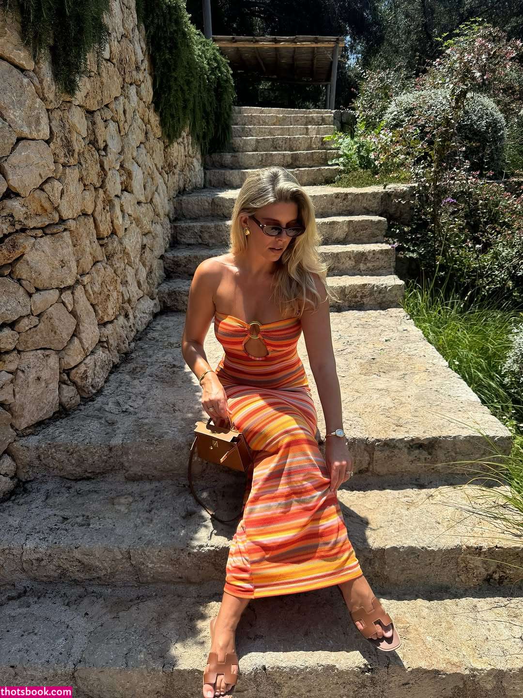 Natasha Oakley Photo #14