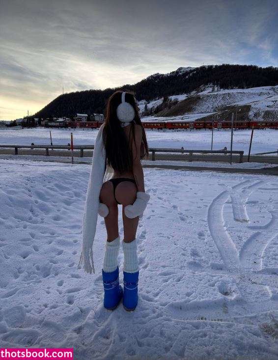 Alena Omovych Photo #382