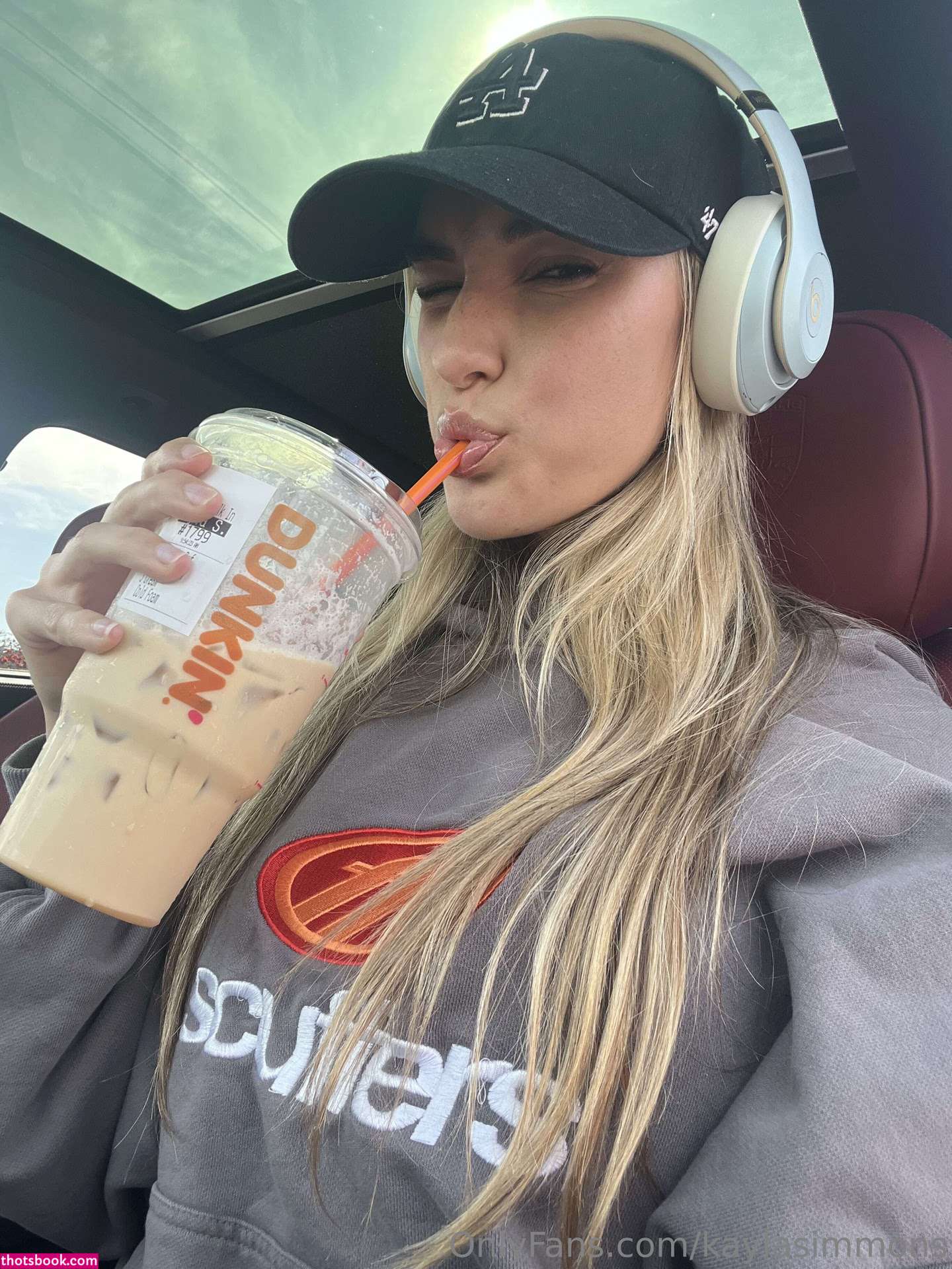 Kayla Simmons Photo #366