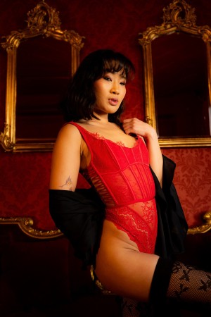 Jeannieelisemai Photo #4