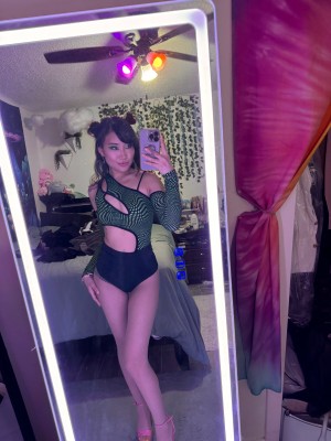 Jeannieelisemai Photo #37