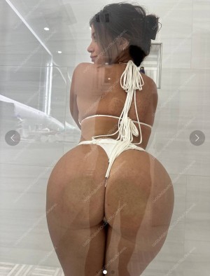 Kayla Manousselis Photo #3