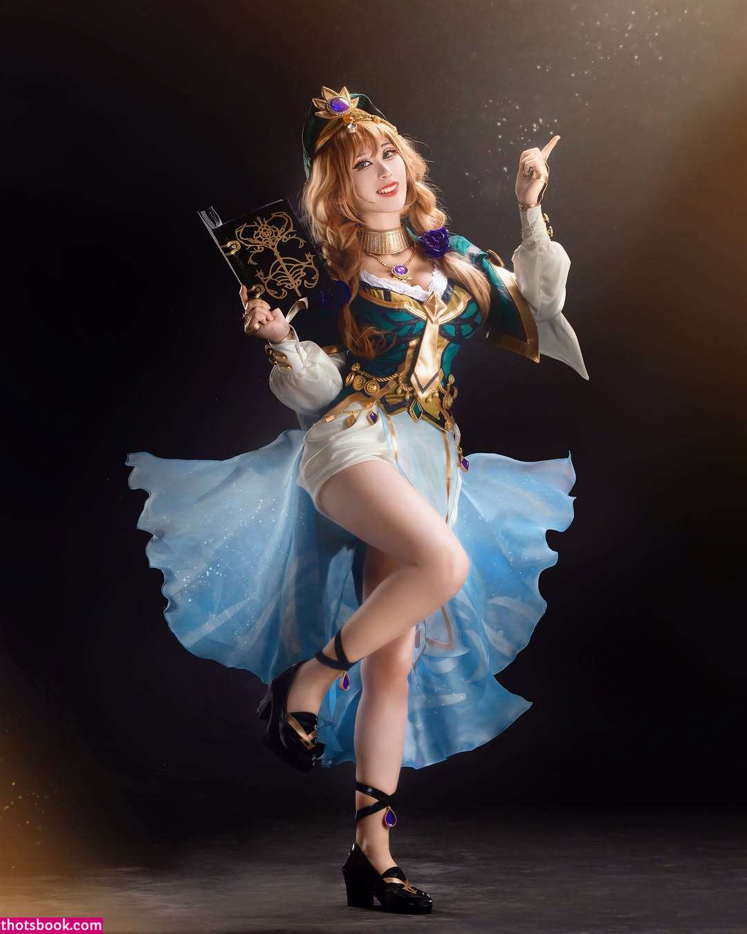 Larissa Rochefort Photo #5