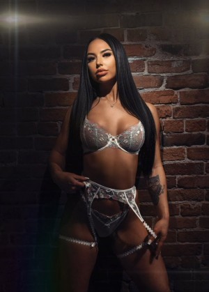 Fitbaddiee Photo #24