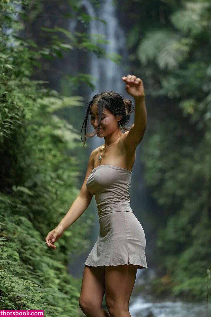 Hitomi Mochizuki Photo #75