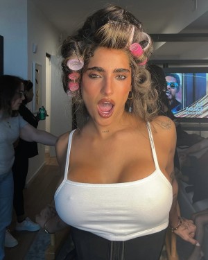 Isabella Ladera Photo #1