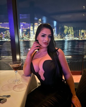 Nadia Khar Photo #78