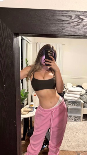 Autumn Spooner Photo #15