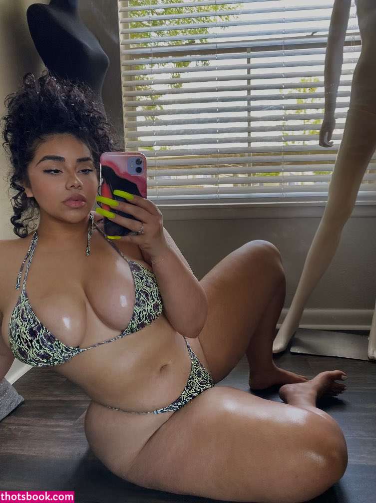 yariiaffect Photo #25