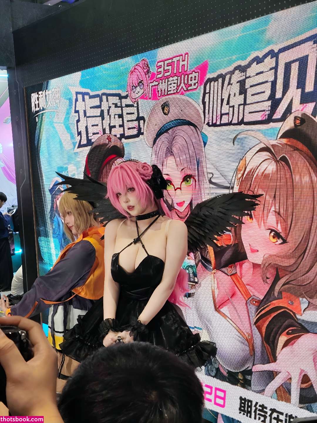 Takomayuyi Photo #107