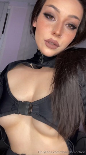 chanelamor20 Photo #10