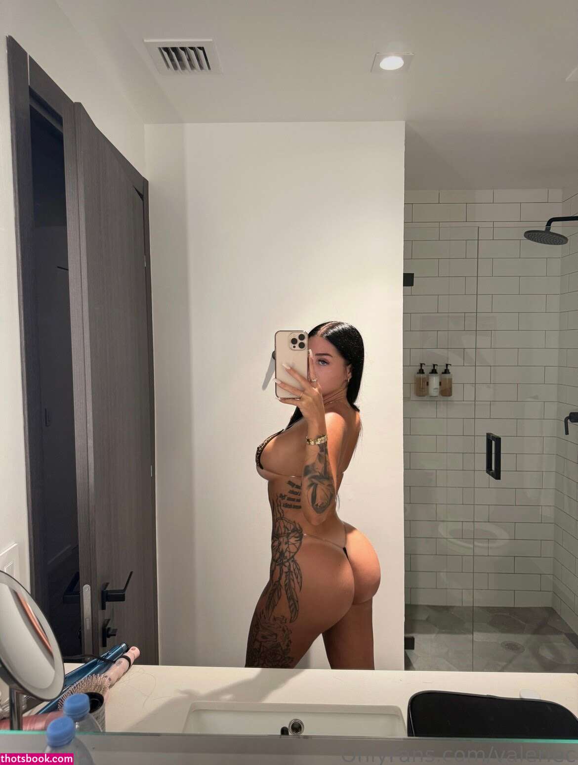 Valerie Cossette Photo #208