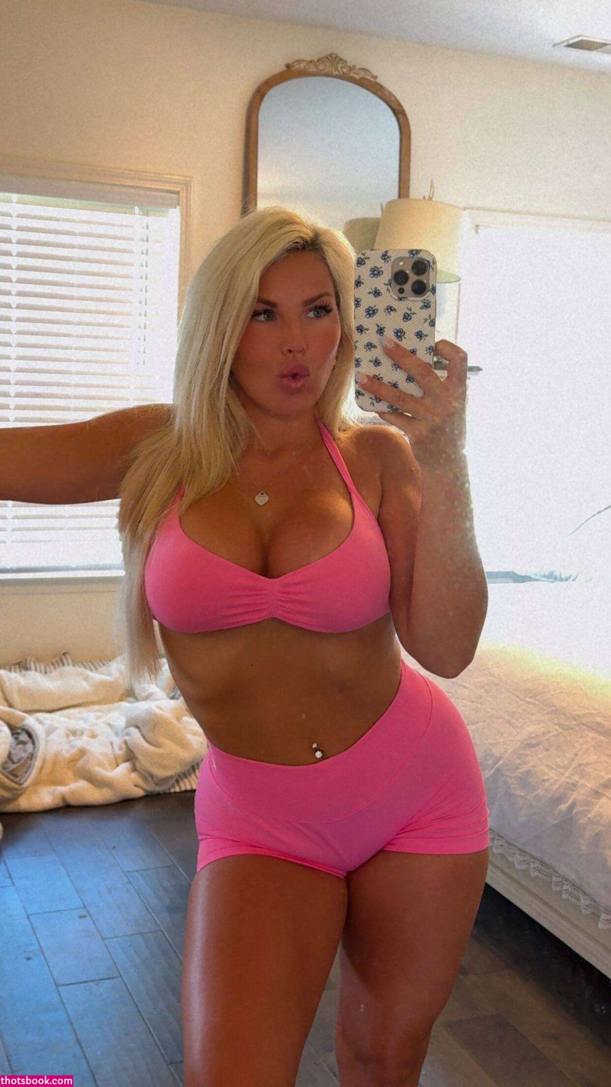 Sophie Swaney Photo #21