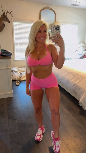 Sophie Swaney Photo #20