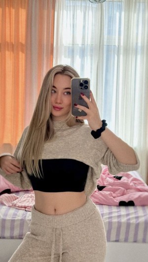 Luna Bognya Photo #41