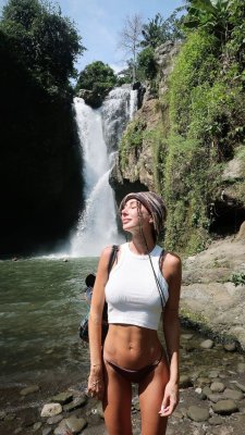 Şeyma Subaşı Photo #22