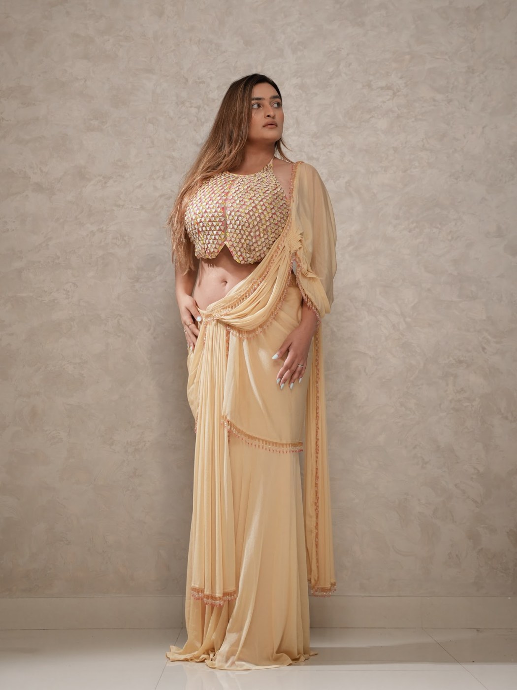 Sonali Malhotraa Photo #44