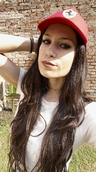 goddesbrunettee Photo #1