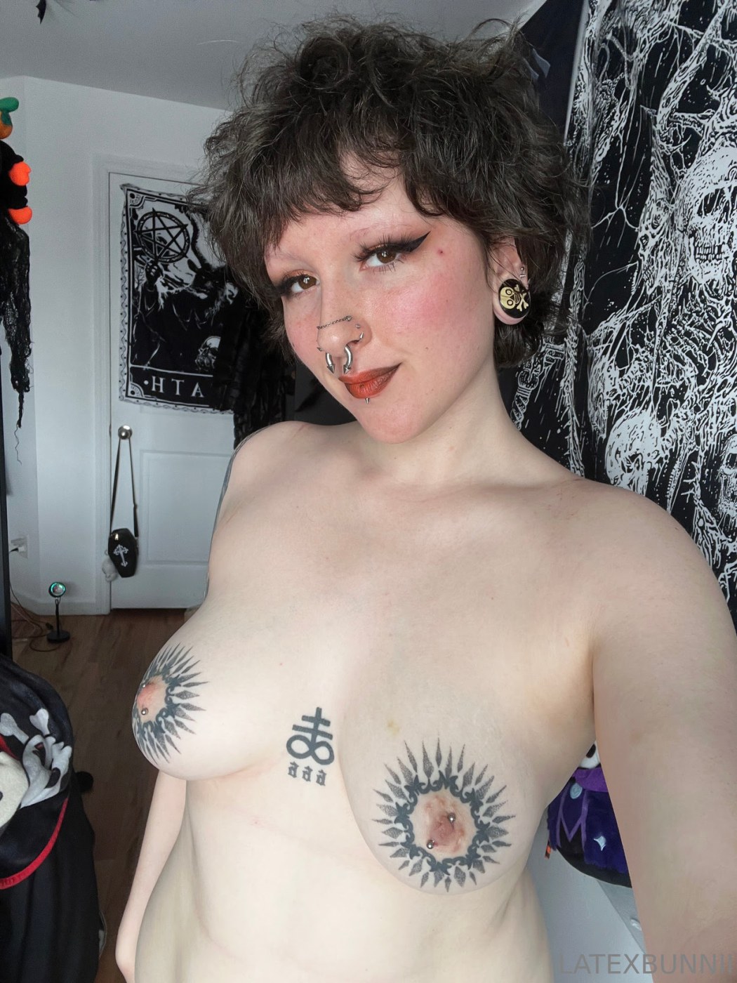 Latexbunnii Photo #22