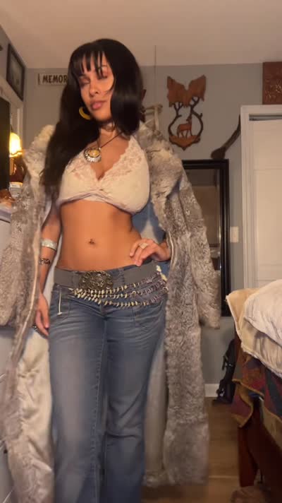 Aaliyeezy Post #1