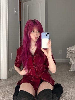 emmyuh Photo #39