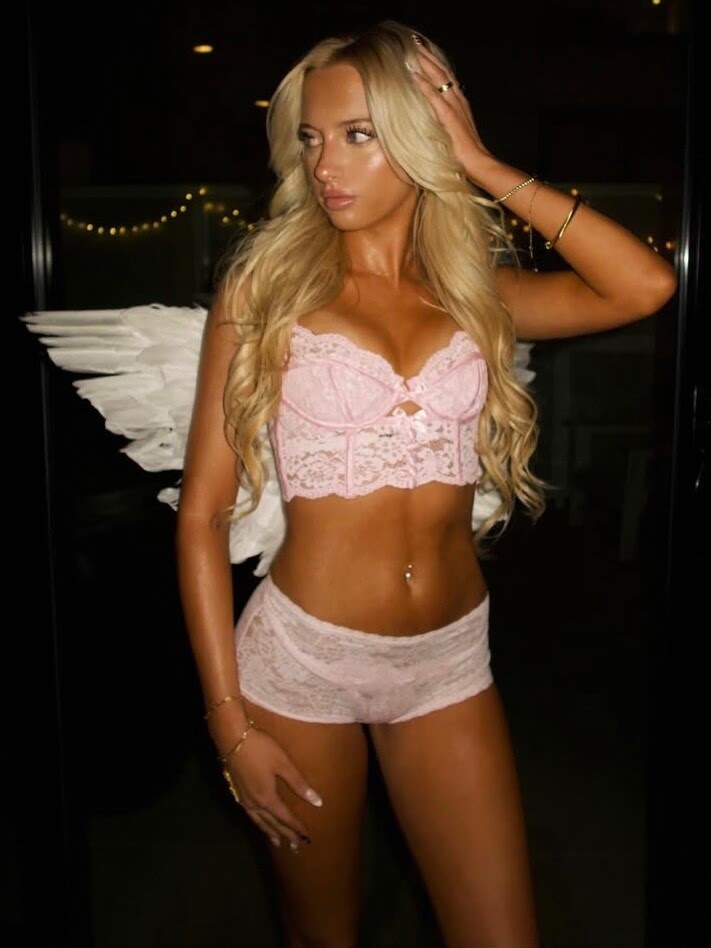 scarlettstormm Photo #26