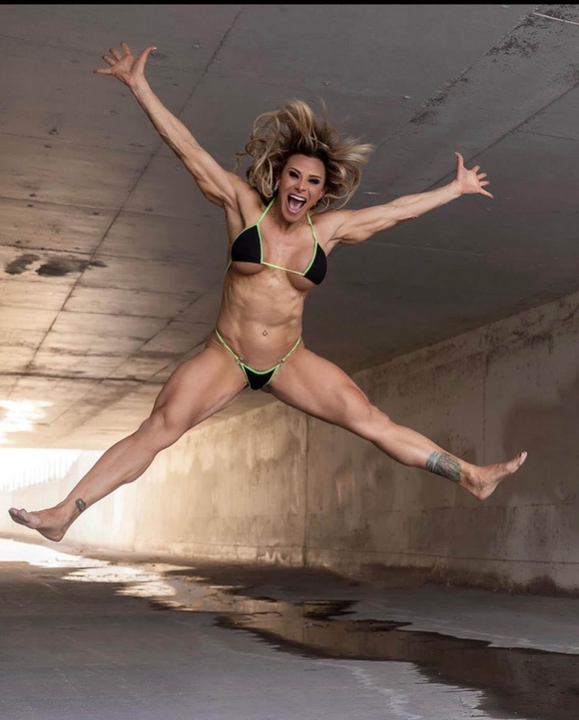 Ashley Hromyak Photo #19
