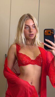 Lia Engel Photo #150
