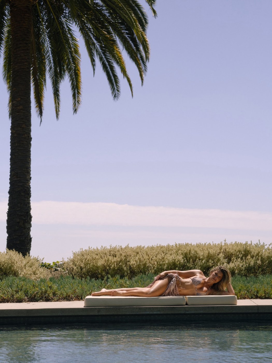 Natasha Oakley Photo #50