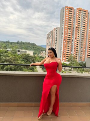 Valentina Perez Photo #2