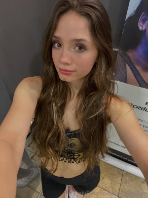 ariellesutton Photo #35