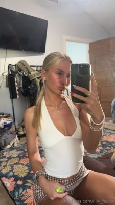 Lilly Foxxx Photo #23