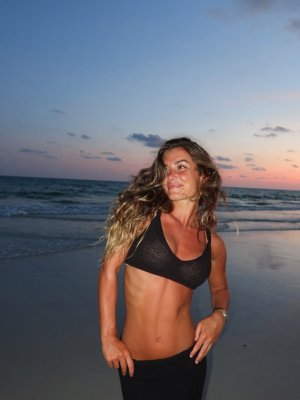Hopie Schlenker Photo #35