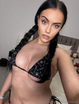 Chloe Bain Photo #12