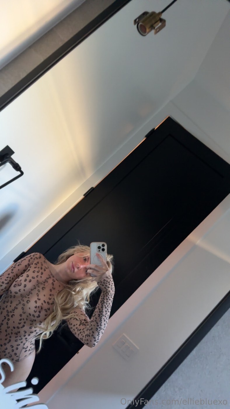Ellie Blue Photo #62