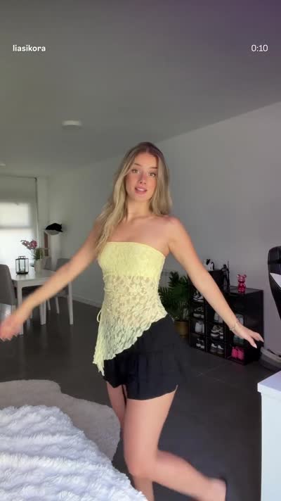 Lia Sikora Video #160